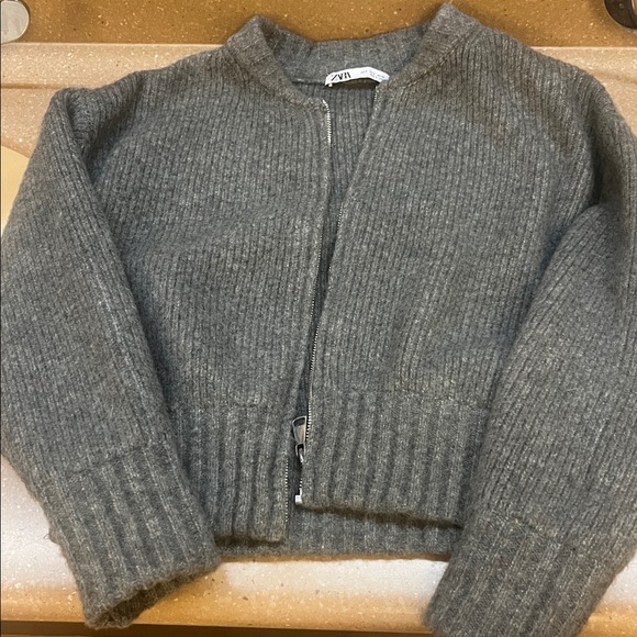 Zara Sweaters - Zara Gray Ribbed Cardigan Sweater